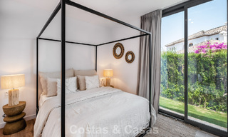 Villa de lujo lista para entrar a vivir con estilo ibicenco en venta en una urbanización muy solicitada de Benahavis - Marbella 780044 