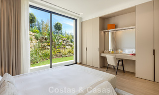 Villa de lujo de alta gama con vistas panorámicas en venta en un resort de golf en la Milla de Oro en Benahavis - Marbella 780135 