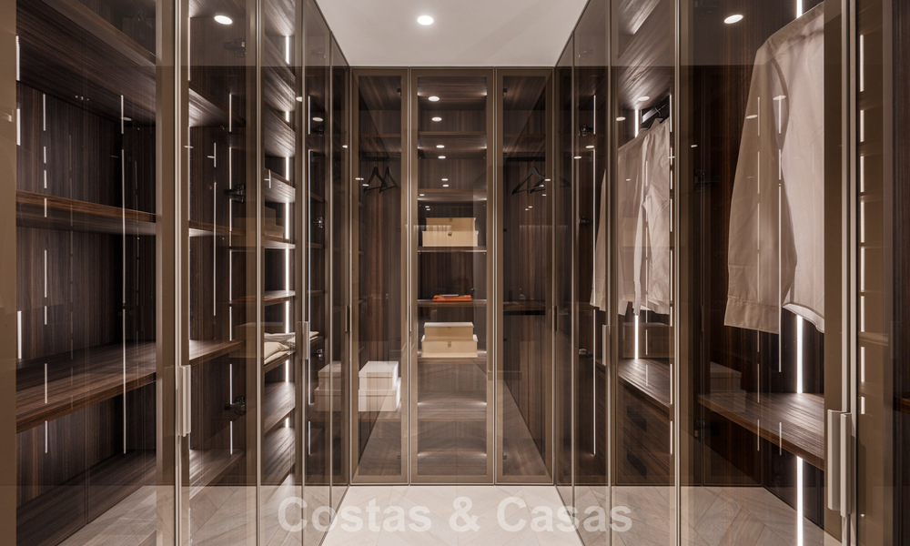 Apartamento de primera clase con vistas panorámicas al mar en venta en el Valle del Golf de Nueva Andalucía, Marbella 780264