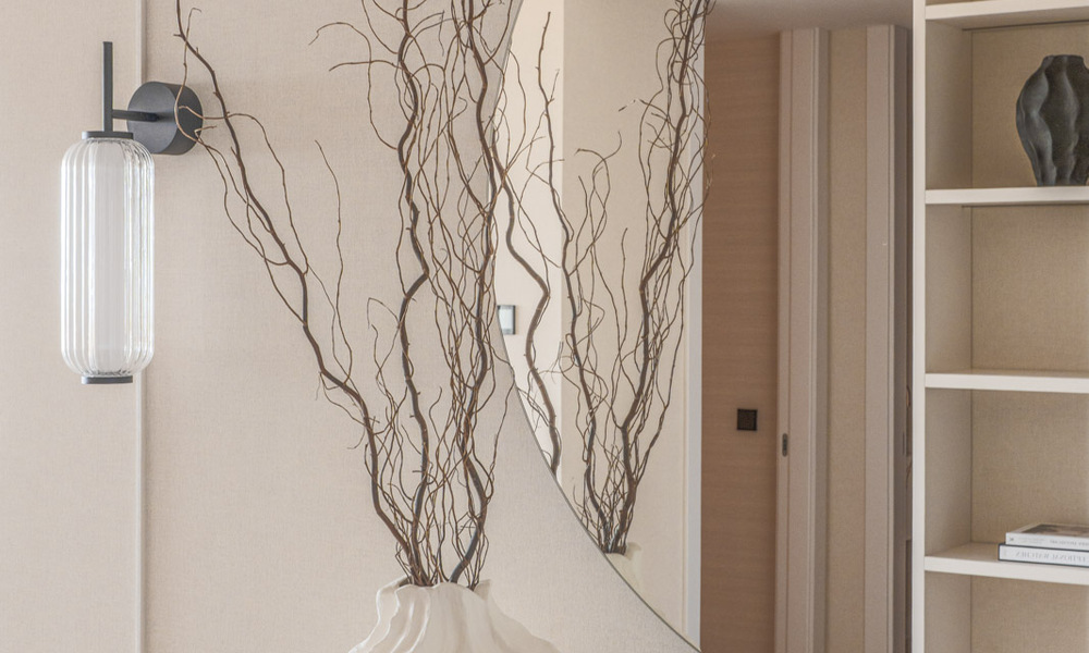 Apartamento de primera clase con vistas panorámicas al mar en venta en el Valle del Golf de Nueva Andalucía, Marbella 780270