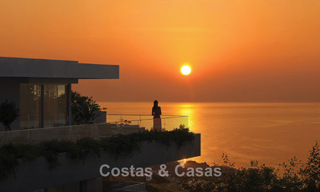 Apartamentos modernistas sobre plano con fenomenales vistas al mar en venta en Mijas, Costa del Sol 780072 