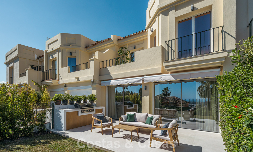 Casa adosada reformada lista para entrar a vivir en venta en una comunidad cerrada en La Quinta, Benahavis - Marbella 780330