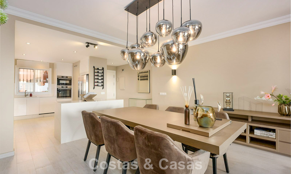 Apartamento con jardín y vistas panorámicas al mar en venta en Benahavis - Marbella 780226