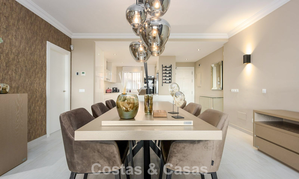 Apartamento con jardín y vistas panorámicas al mar en venta en Benahavis - Marbella 780228