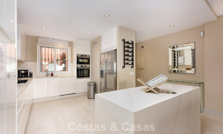 Apartamento con jardín y vistas panorámicas al mar en venta en Benahavis - Marbella 780231 