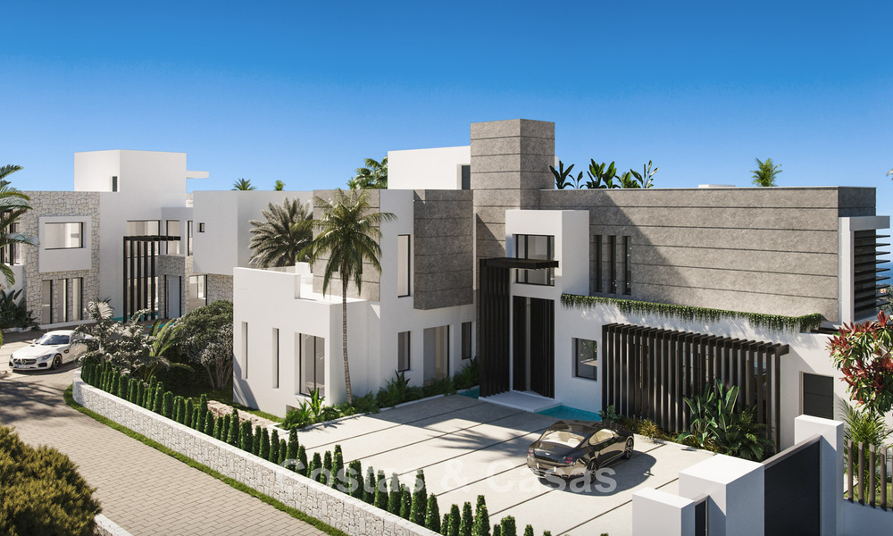2 sofisticadas villas de nueva construcción con vistas al mar en venta cerca de servicios en la famosa Milla de Oro de Marbella 780246