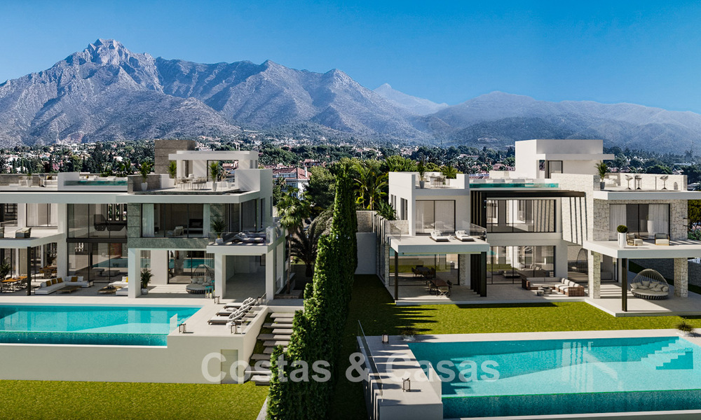 2 sofisticadas villas de nueva construcción con vistas al mar en venta cerca de servicios en la famosa Milla de Oro de Marbella 780256