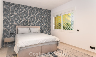 Apartamento de lujo de 4 dormitorios en venta en un complejo cerrado en el campo de golf en Nueva Andalucía, Marbella 780344 