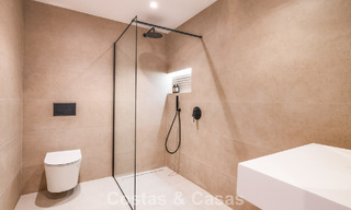 Apartamento de lujo de 4 dormitorios en venta en un complejo cerrado en el campo de golf en Nueva Andalucía, Marbella 780351 