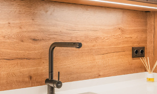 Apartamento de lujo de 4 dormitorios en venta en un complejo cerrado en el campo de golf en Nueva Andalucía, Marbella 780369 