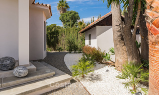 Villa mediterránea contemporánea con toques modernos en venta en la Milla de Oro de Marbella 780401 