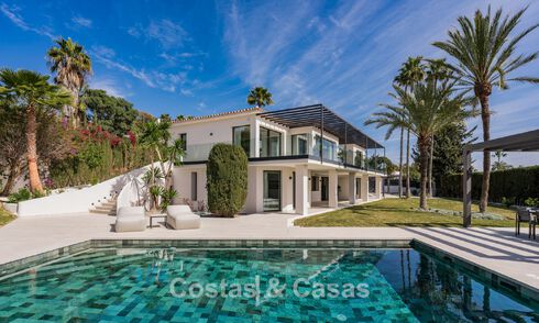 Villa mediterránea contemporánea con toques modernos en venta en la Milla de Oro de Marbella 780409