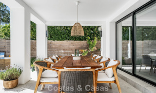 Amplia villa familiar con encanto andaluz contemporáneo en venta en el valle del golf de Nueva Andalucía, Marbella 780442 