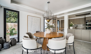 Amplia villa familiar con encanto andaluz contemporáneo en venta en el valle del golf de Nueva Andalucía, Marbella 780452 