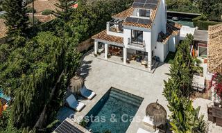 Amplia villa familiar con encanto andaluz contemporáneo en venta en el valle del golf de Nueva Andalucía, Marbella 780466 
