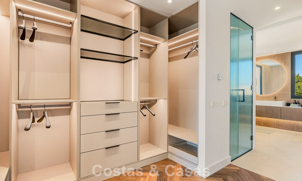 Nueva villa mediterránea de lujo en venta cerca de servicios en el lado este de Marbella 780509