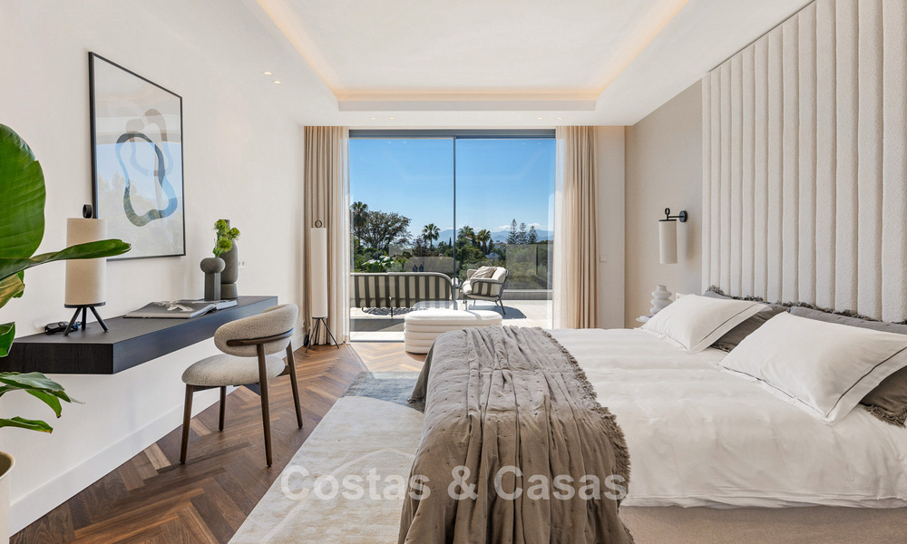 Nueva villa mediterránea de lujo en venta cerca de servicios en el lado este de Marbella 780519