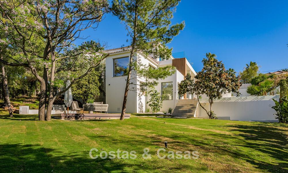 Nueva villa mediterránea de lujo en venta cerca de servicios en el lado este de Marbella 780520