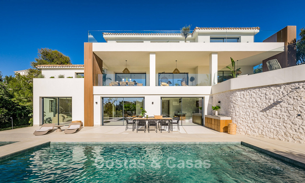 Nueva villa mediterránea de lujo en venta cerca de servicios en el lado este de Marbella 780522