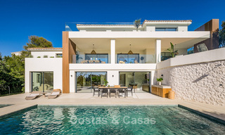 Nueva villa mediterránea de lujo en venta cerca de servicios en el lado este de Marbella 780522 