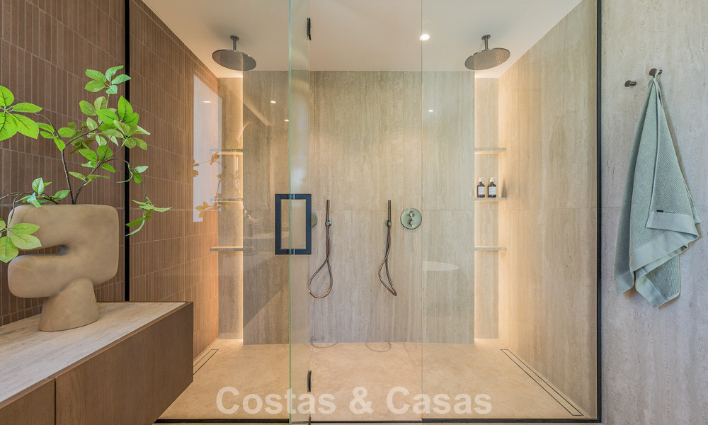 Nueva villa mediterránea de lujo en venta cerca de servicios en el lado este de Marbella 780526