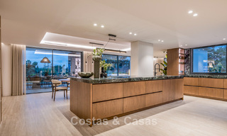 Nueva villa mediterránea de lujo en venta cerca de servicios en el lado este de Marbella 780527 