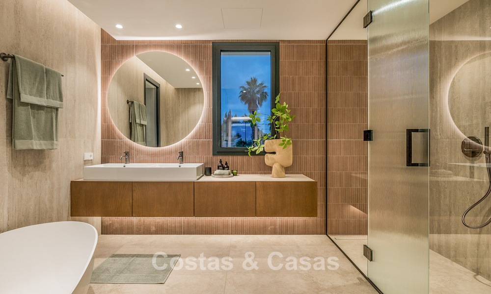 Nueva villa mediterránea de lujo en venta cerca de servicios en el lado este de Marbella 780540