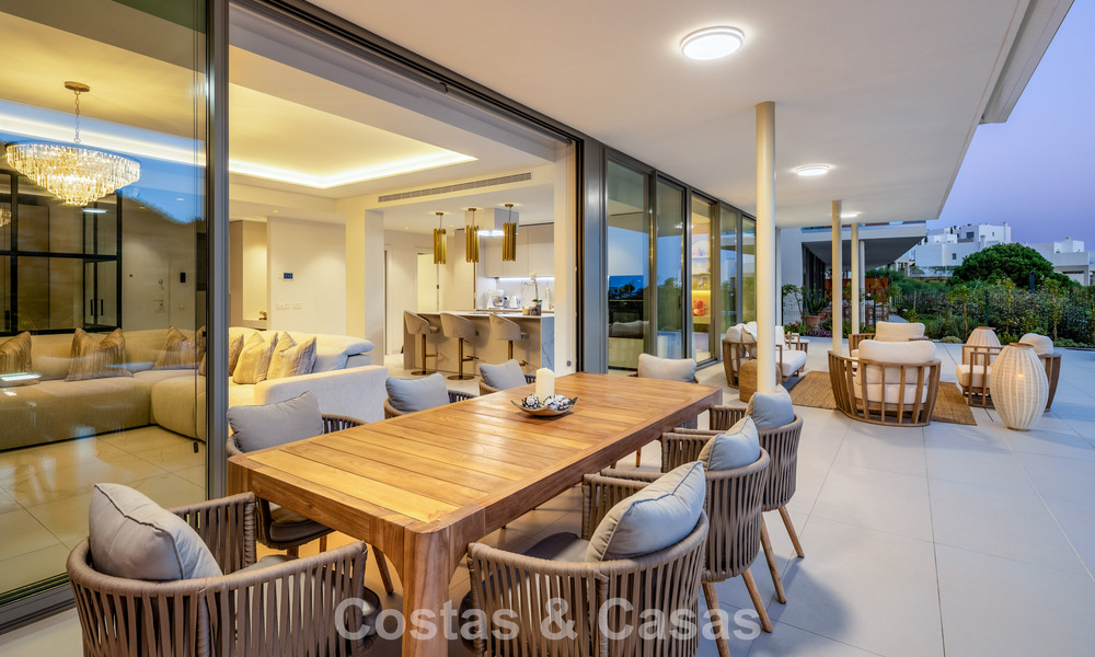 Apartamento nuevo en venta con vistas a la montaña y al mar en un complejo de alta gama en Benalmádena, Costa del Sol 780578