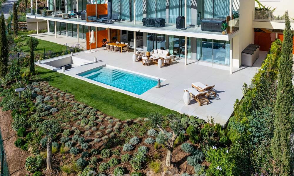 Apartamento nuevo en venta con vistas a la montaña y al mar en un complejo de alta gama en Benalmádena, Costa del Sol 780580