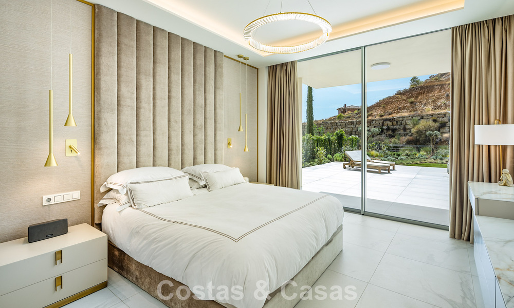 Apartamento nuevo en venta con vistas a la montaña y al mar en un complejo de alta gama en Benalmádena, Costa del Sol 780583