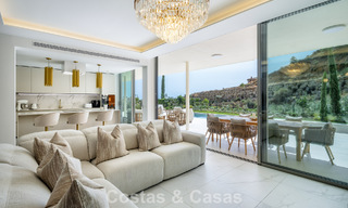 Apartamento nuevo en venta con vistas a la montaña y al mar en un complejo de alta gama en Benalmádena, Costa del Sol 780587 