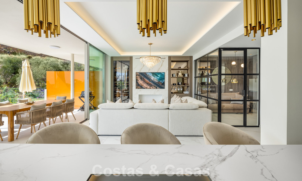 Apartamento nuevo en venta con vistas a la montaña y al mar en un complejo de alta gama en Benalmádena, Costa del Sol 780588