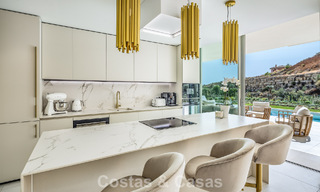 Apartamento nuevo en venta con vistas a la montaña y al mar en un complejo de alta gama en Benalmádena, Costa del Sol 780589 