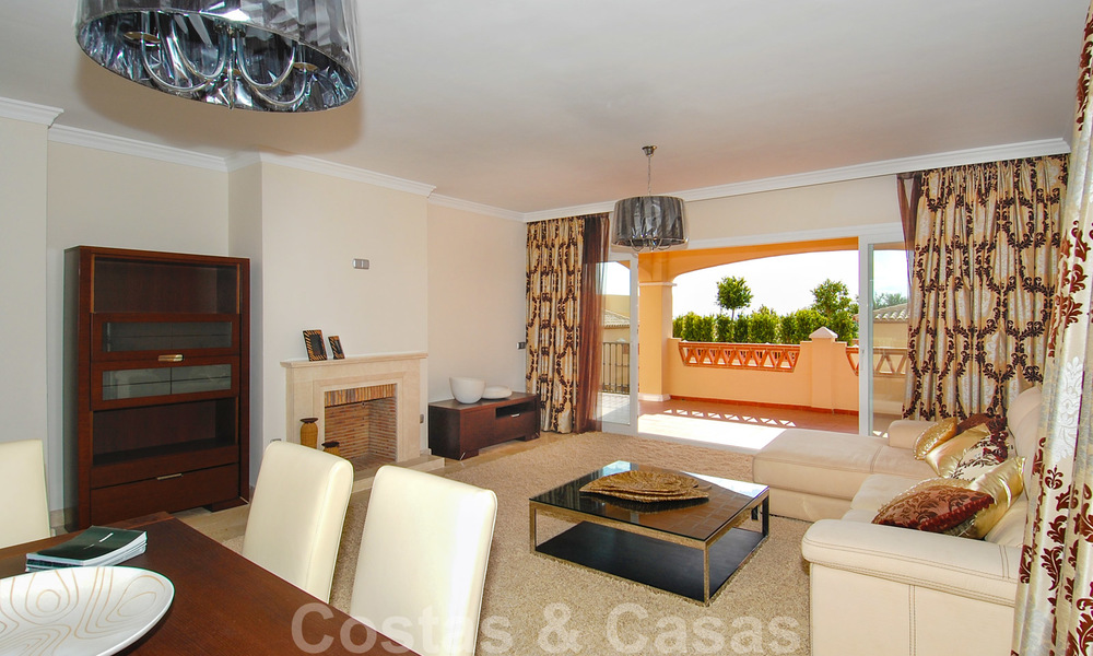 Apartamentos de lujo en primera línea de golf a la venta, Marbella - Estepona 24291