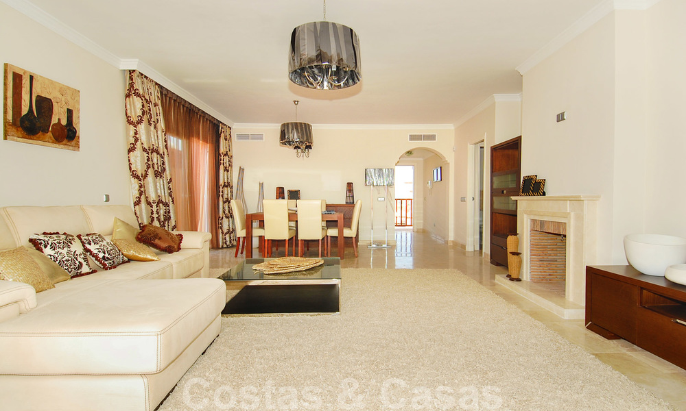 Apartamentos de lujo en primera línea de golf a la venta, Marbella - Estepona 24293
