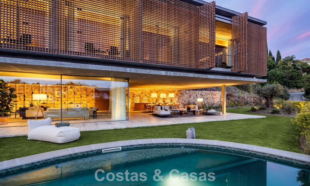 Villa de lujo de última generación con impresionantes vistas en venta en el exclusivo El Madroñal, Benahavis - Marbella 780605