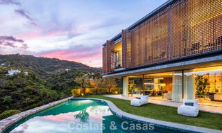 Villa de lujo de última generación con impresionantes vistas en venta en el exclusivo El Madroñal, Benahavis - Marbella 780606 