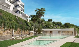 Apartamentos en primera línea de golf con vistas al mar en venta en un complejo de lujo en Mijas, Costa del Sol 780597 