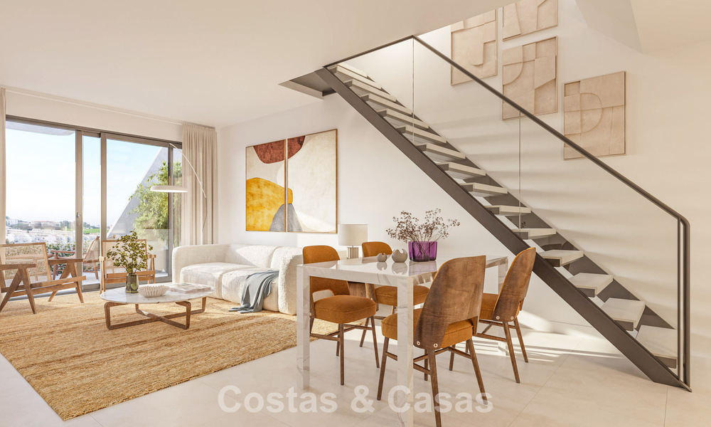 Apartamentos en primera línea de golf con vistas al mar en venta en un complejo de lujo en Mijas, Costa del Sol 780599
