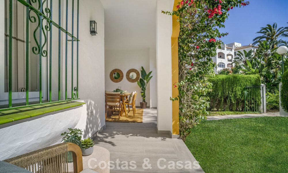 Apartamento reformado de 3 dormitorios con jardín a poca distancia de Puerto Banús en Nueva Andalucía, Marbella 780665