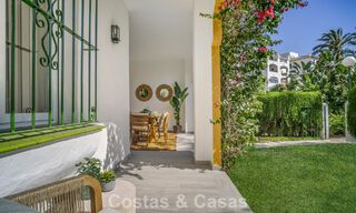 Apartamento reformado de 3 dormitorios con jardín a poca distancia de Puerto Banús en Nueva Andalucía, Marbella 780665 
