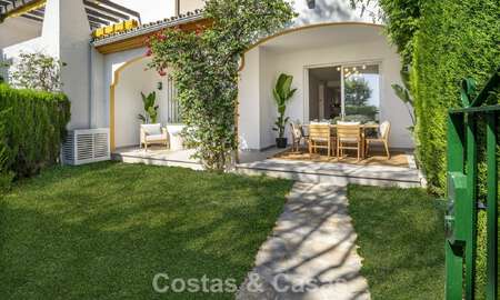 Apartamento reformado de 3 dormitorios con jardín a poca distancia de Puerto Banús en Nueva Andalucía, Marbella 780683