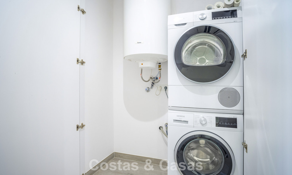 Apartamento reformado de 3 dormitorios con jardín a poca distancia de Puerto Banús en Nueva Andalucía, Marbella 780685