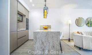 Apartamento reformado de 3 dormitorios con jardín a poca distancia de Puerto Banús en Nueva Andalucía, Marbella 780689 