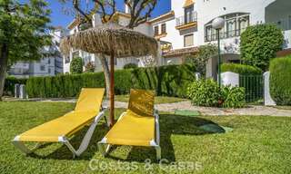 Apartamento reformado de 3 dormitorios con jardín a poca distancia de Puerto Banús en Nueva Andalucía, Marbella 780691 