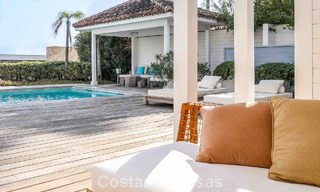 Villa mediterránea en una sola planta para entrar a vivir en venta, en zona de golf de Benahavis - Marbella 780812 