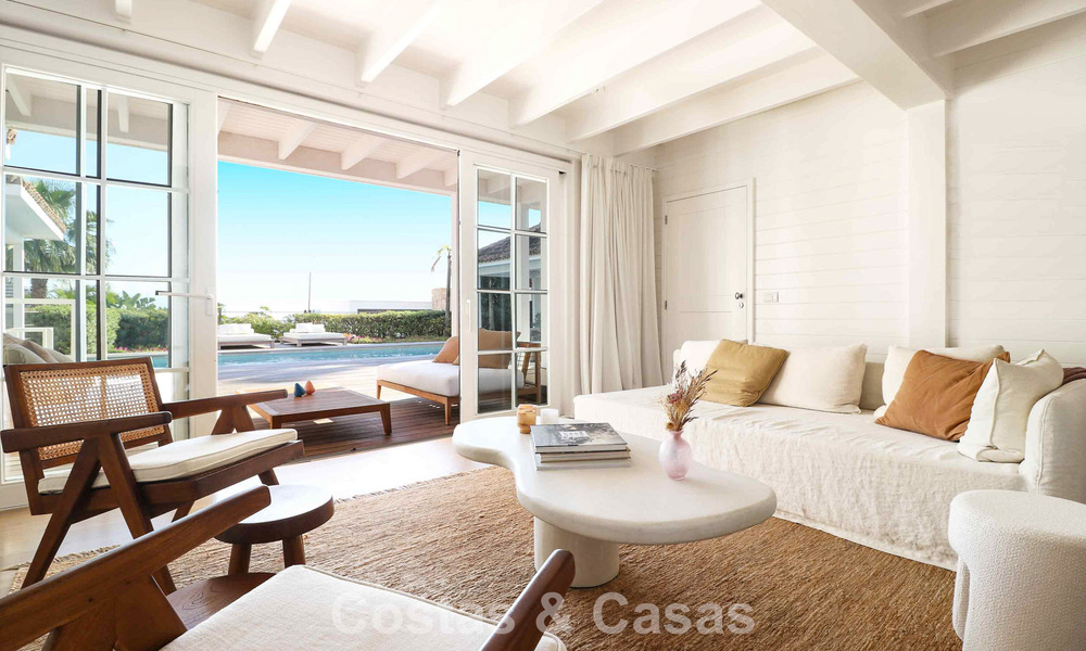 Villa mediterránea en una sola planta para entrar a vivir en venta, en zona de golf de Benahavis - Marbella 780814