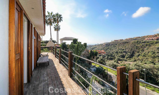 Villa mediterránea en una sola planta para entrar a vivir en venta, en zona de golf de Benahavis - Marbella 780839 