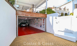 Villa mediterránea en una sola planta para entrar a vivir en venta, en zona de golf de Benahavis - Marbella 780842 