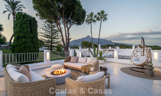 Casa adosada renovada en venta en el popular enclave de golf de Aloha Golf, en Nueva Andalucía, Marbella 780846 